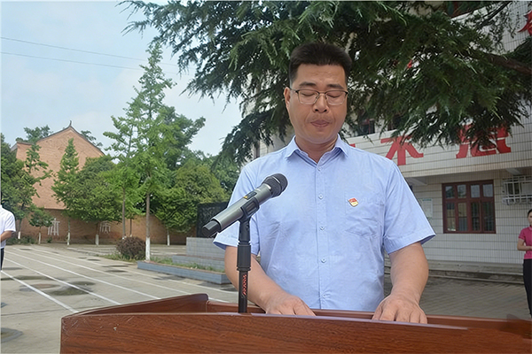 山东省明日之星教育基金会爱心捐赠仪式在西安临潼区孟塬小学举行 山东省明日之星教育基金会爱心捐赠仪式在西安临潼区孟塬小学举行