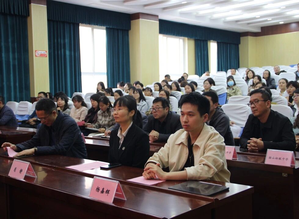 4月3日零口孟塬小学开展第六届桃花节学生综合实践活动 4月3日零口孟塬小学开展第六届桃花节学生综合实践活动