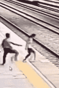 _qaa-fyfeutp8456388.gif